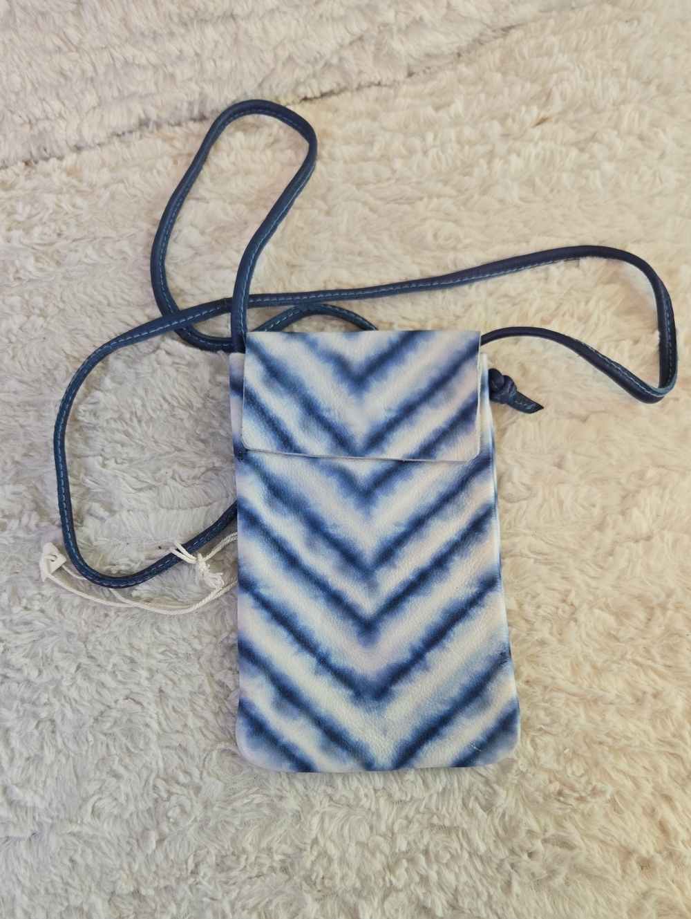 Blue Tie-Dye Pattern Crossbody Phone Pouch